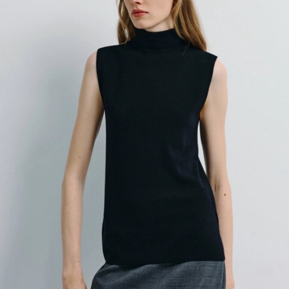 Rue Sophie Lilou sleeveless turtleneck